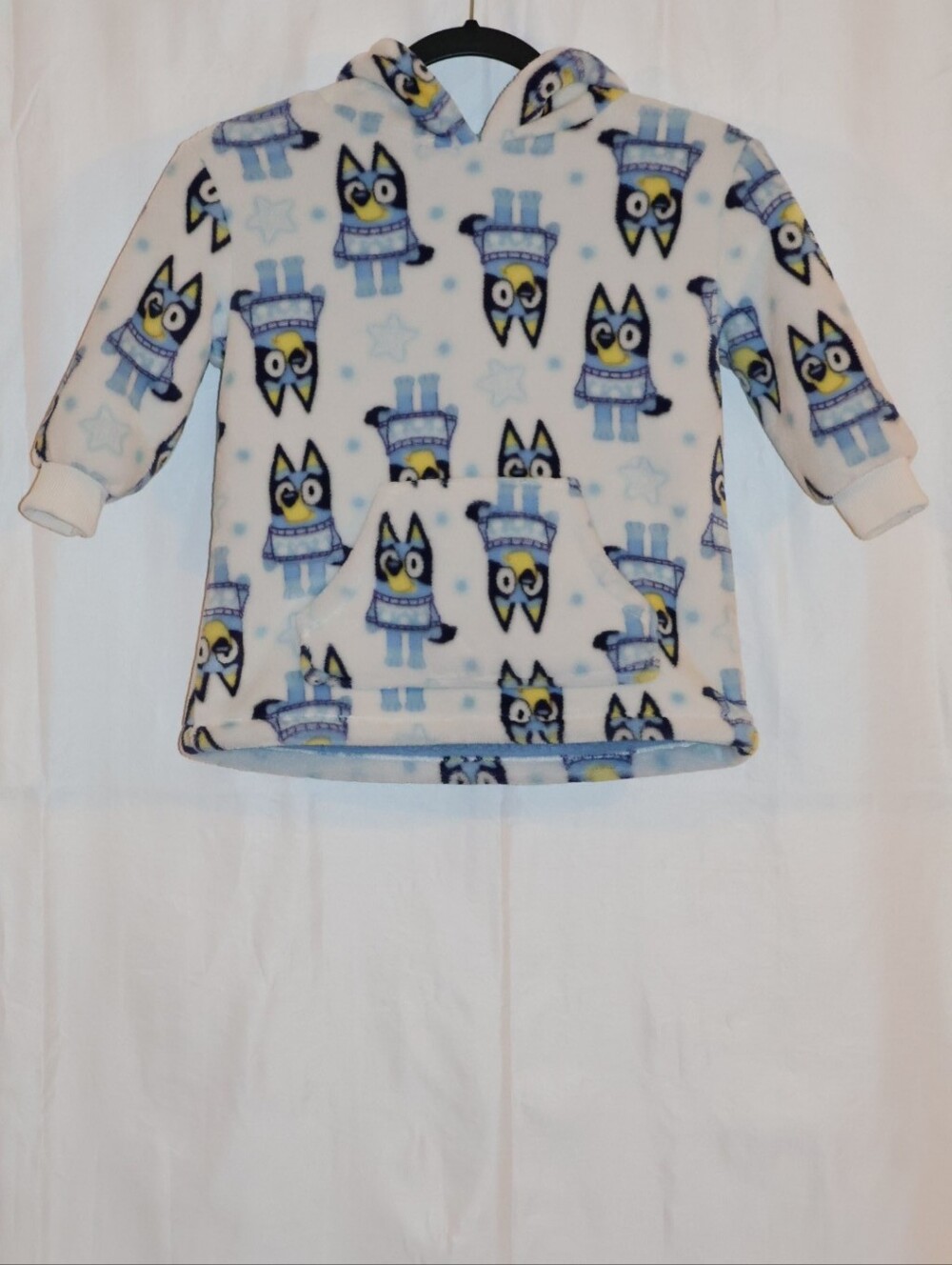 Bluey Toddler Girls' Super Soft Snugit Hoodie. 3T.